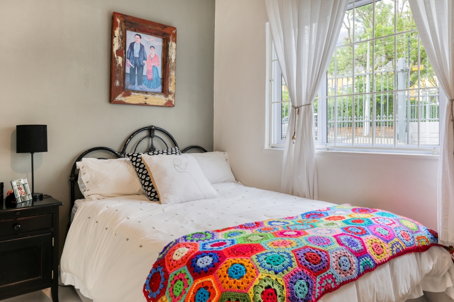 2 Bedroom Property for Sale in Vredehoek Western Cape